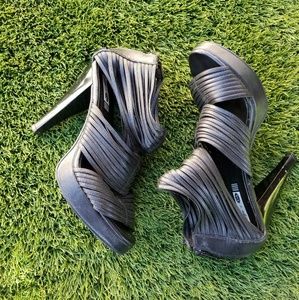 Black Pumps 6.5